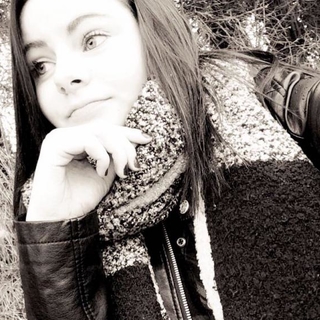 Laurine08220