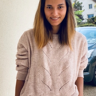 AlexandraHolder