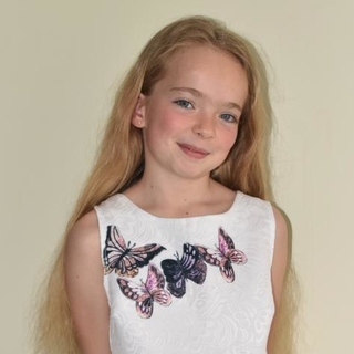 Chloe9
