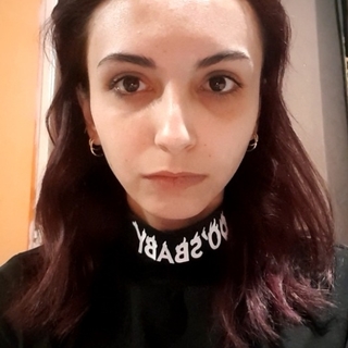Chloe02100