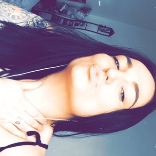 Julie_85