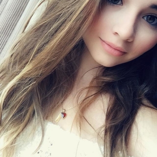Alicia_Lage