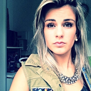 Delphine21