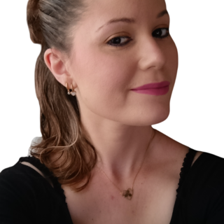Amy33