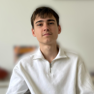 "Être figurant, c'est vraiment pas ce que l'on pense" : À seulement 16 ans, Stelian, membre VIP de Casting.fr, est un pro de la figuration !