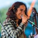 Auteur, compositeur et interprète autodidacte, notre artiste VIP ZazouHaifa a déjà  deux albums a son actif!