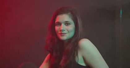 Bande-démo pub/clip Estelle Courret 0628701038