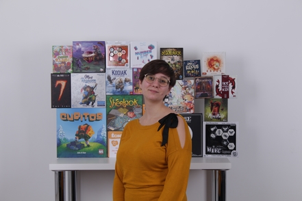 "On a besoin de se reconnecter" : Marianne Michel, éditrice de jeux de société, vous dévoile le processus de création de "Top 50 - Le Jeu"